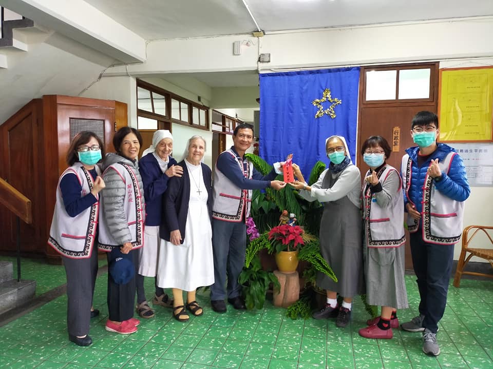 連結至歲末聖誕集暖送愛到聖十字療養院捐款活動按我看更多圖片